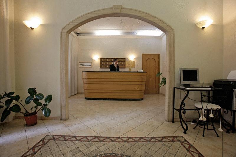 Hotell Embassy 3*