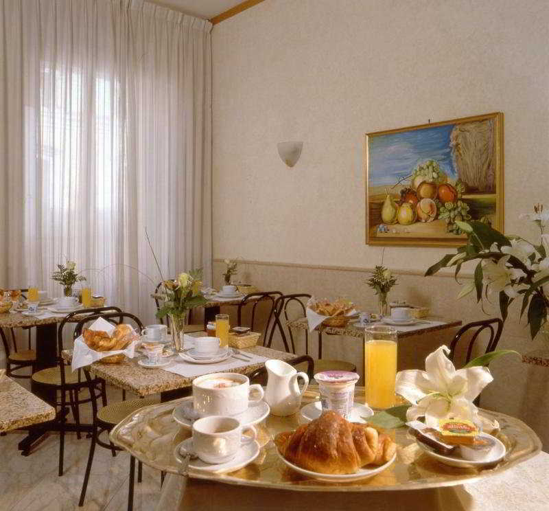 Embassy Hotell